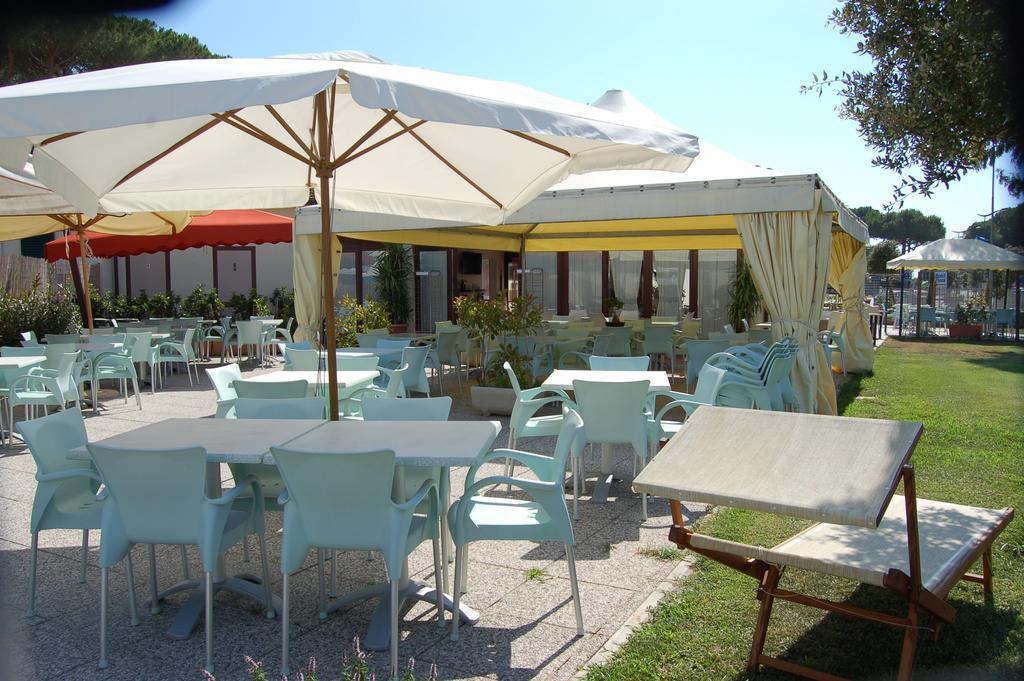 Camping I Melograni Marina Di Bibbona Exterior photo